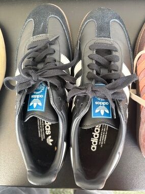 Adidas Sambas